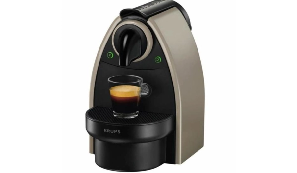 Coffee machine NESPRESSO Essenza