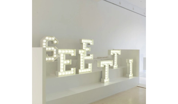 Lettres lumineuses Vegaz SELETTI x 7 